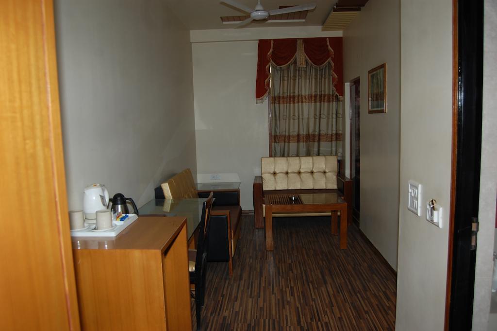 Metro Palace Hotell Bikaner Eksteriør bilde